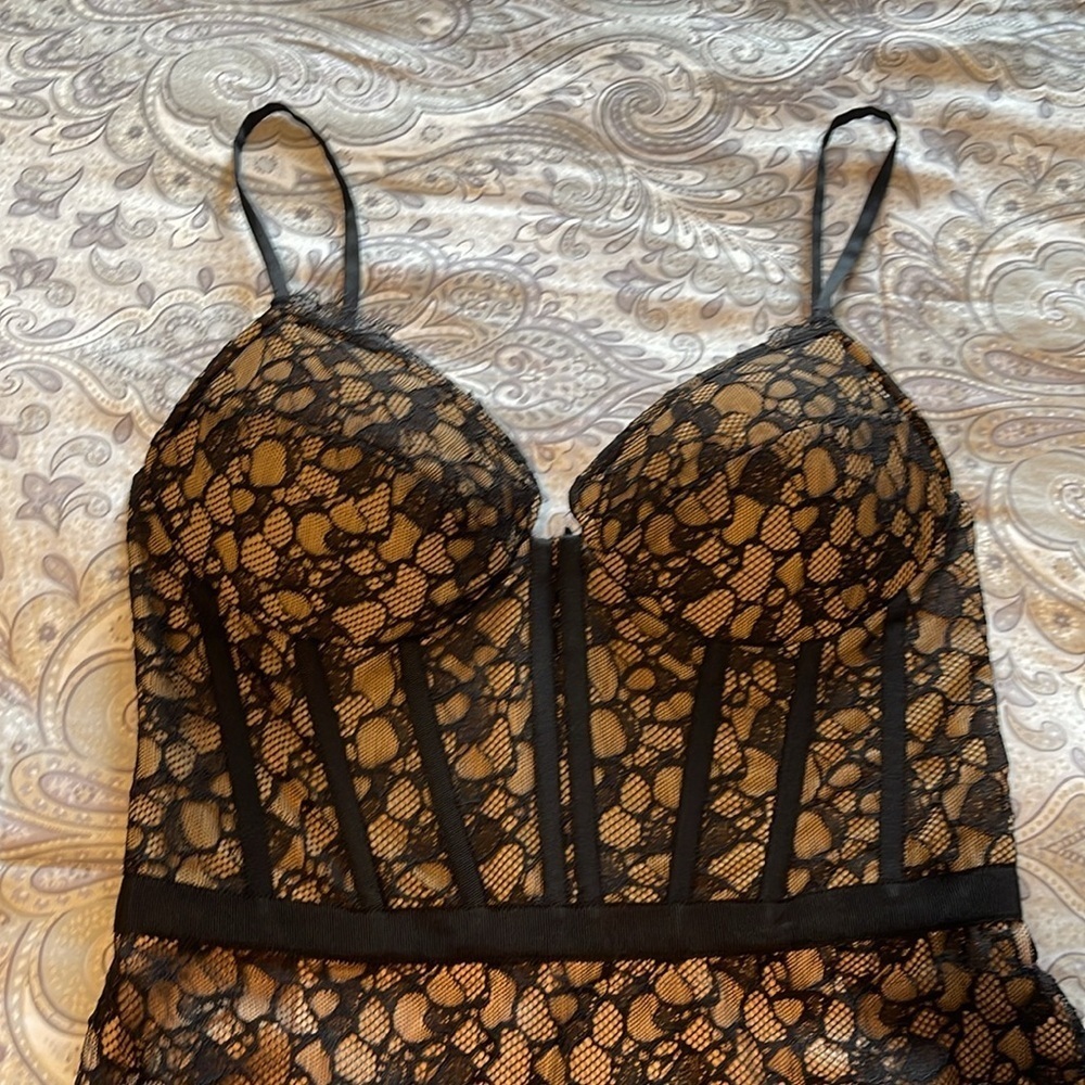 Simhaki Ruth Dress - Picture 5 of 8